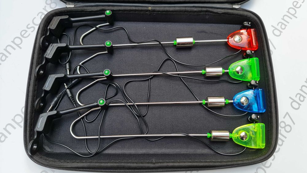 SET 4 Swingeer MKM2 cu iluminare si penar transport