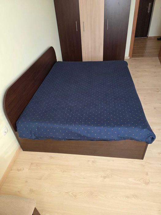 Легло персон и половина + Матрак (Нани)