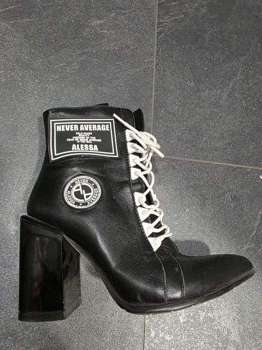 Боти Alessa Run The World