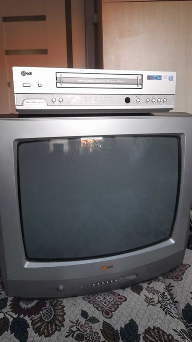 Телевизор LG б/у с приставкой