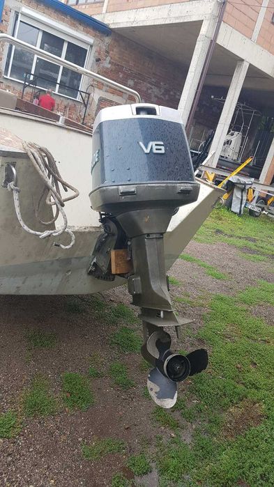 Продавам лодка HOHMAN