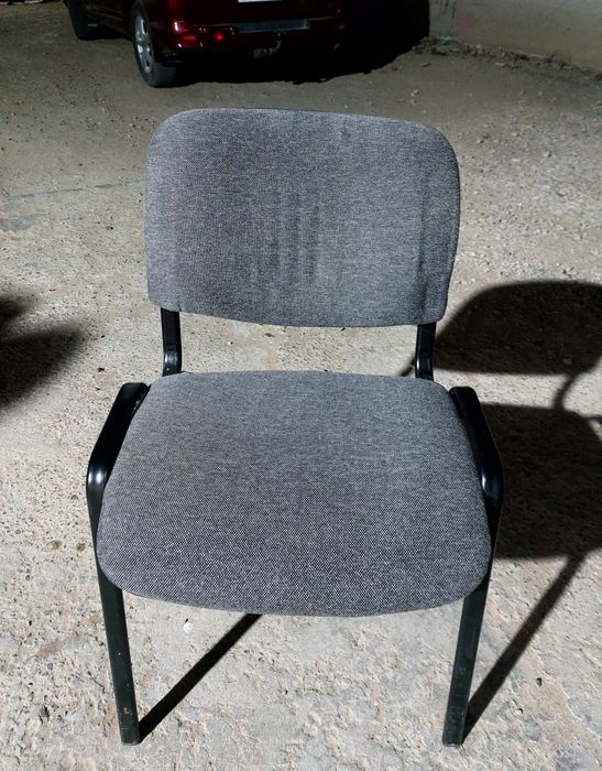 Продам стулья офисные