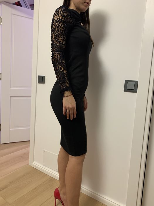 Rochie neagra cu dantela