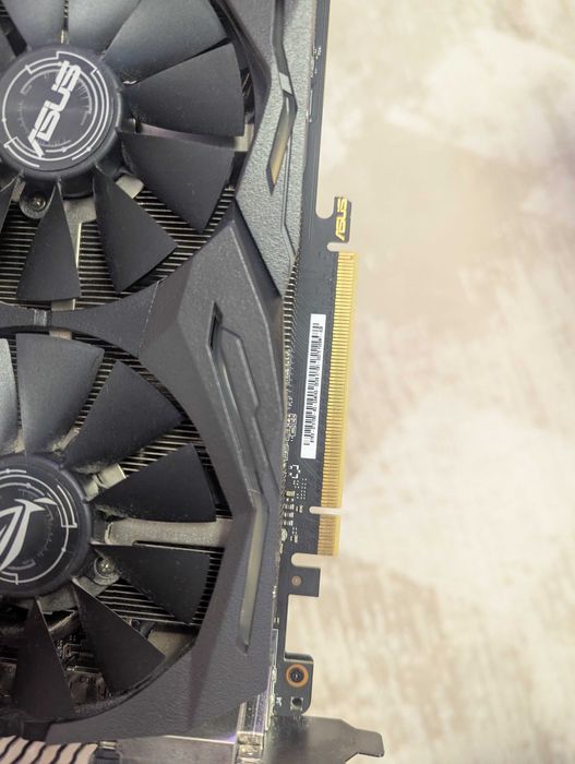 Placă video Asus GeForce gtx 1080 rog strix 8gb