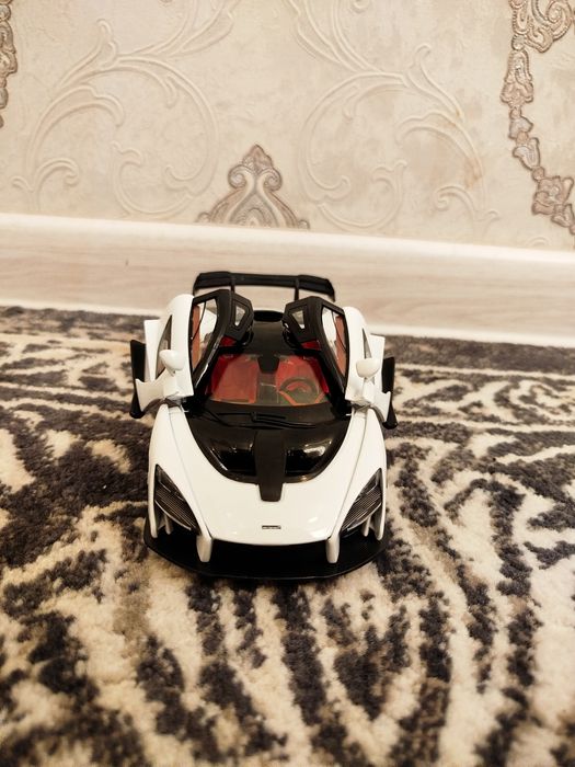 Metallic car McLaren Senna gtr