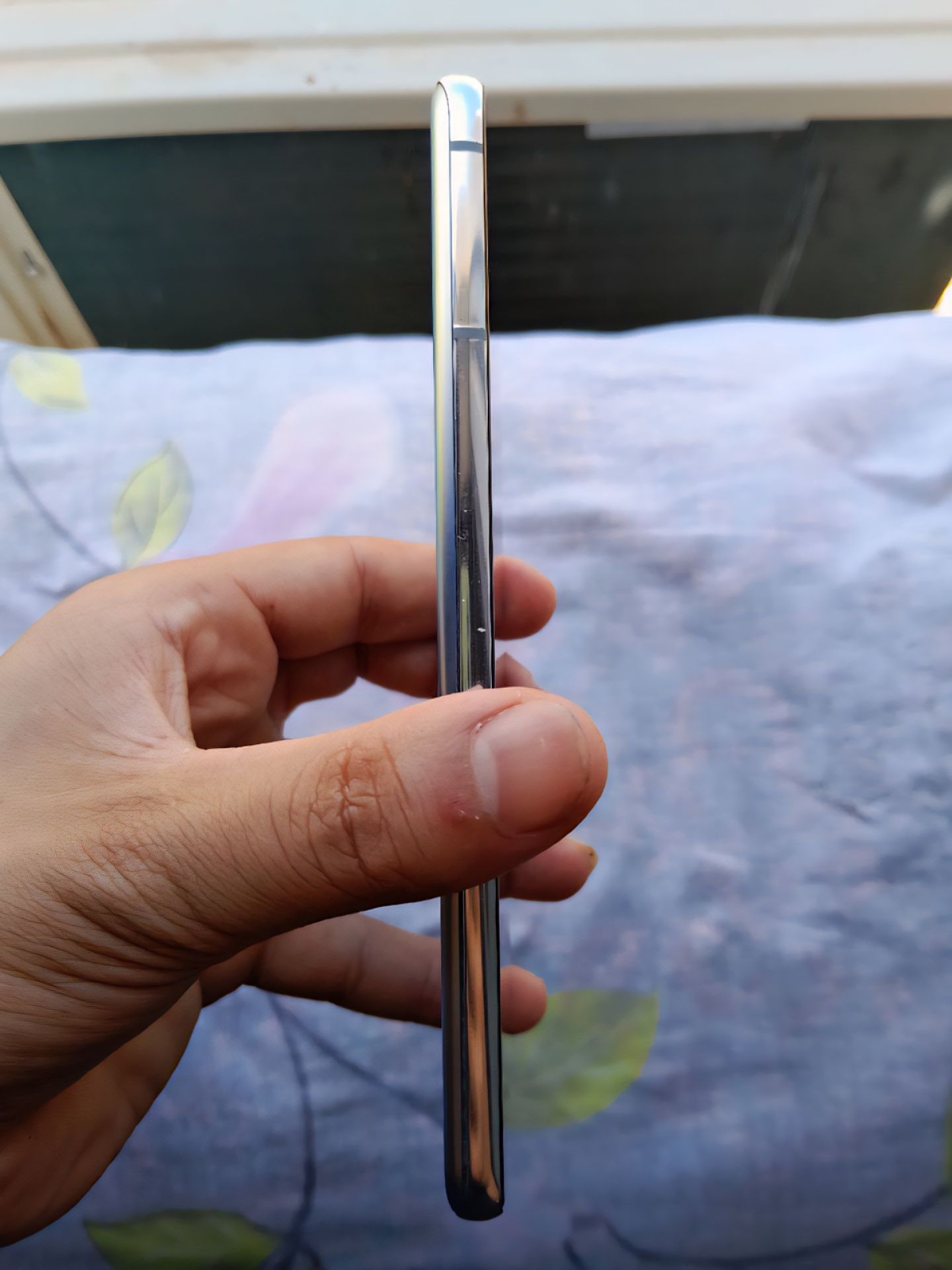 Samsung Galaxy s21+ Sotiladi