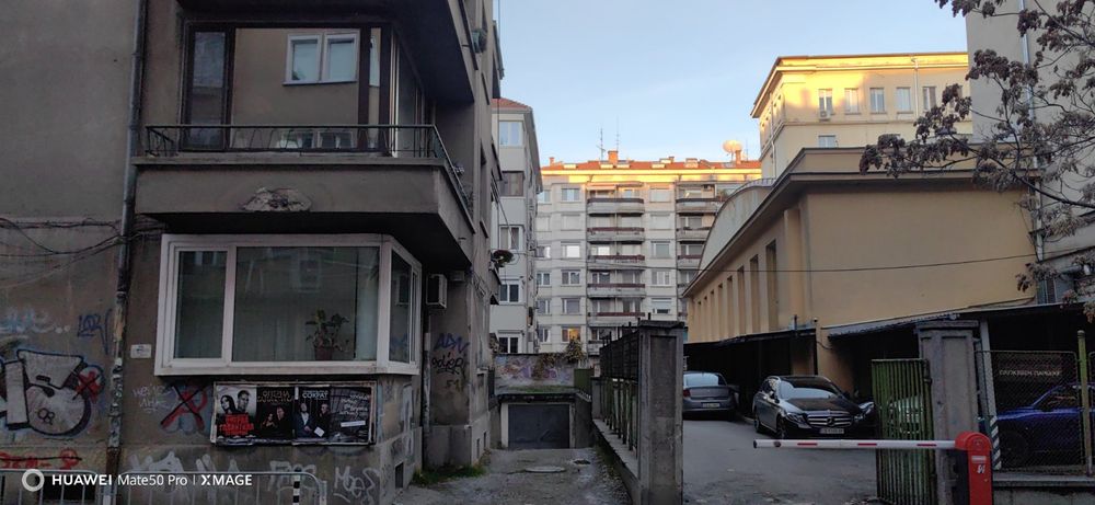 Гараж под наем..