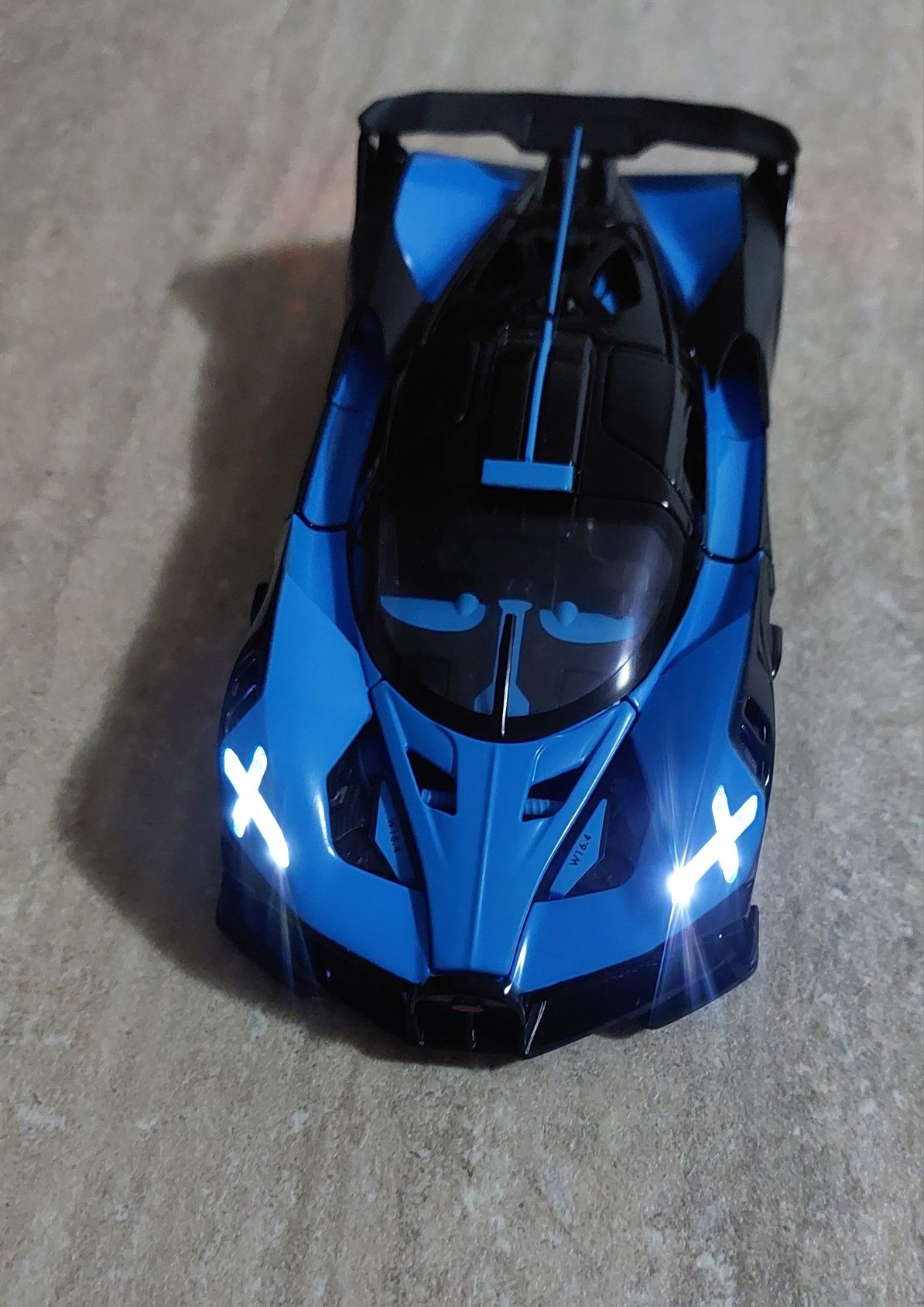 Метален реалистичен модел на Bugatti Bolide