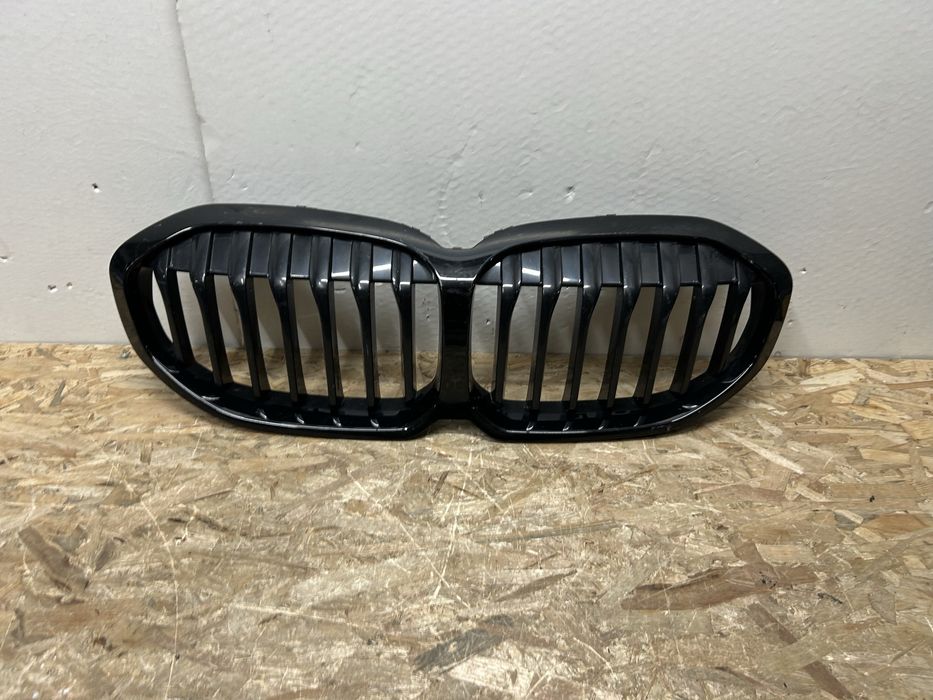 Grila bmw F40 seria 1 shadow line 2020-2023