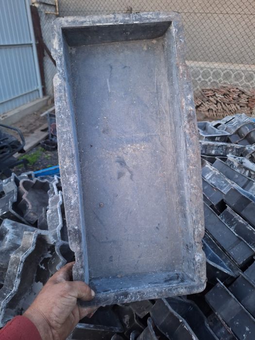 Vând matrițe pavaj