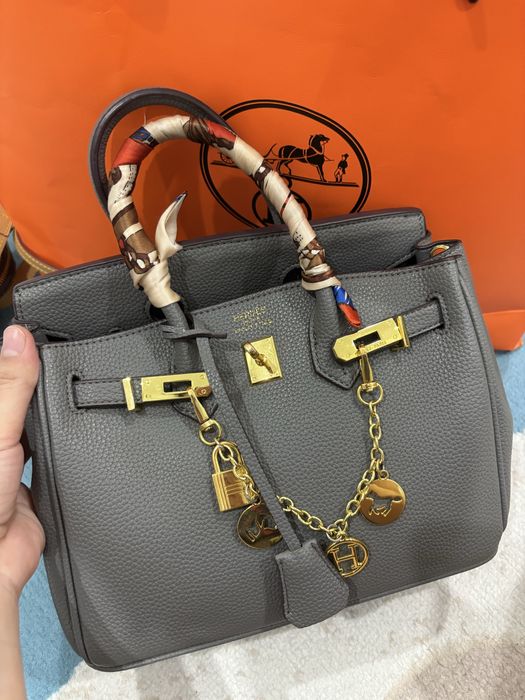 Продаю сумки под брендом Hermes и LV