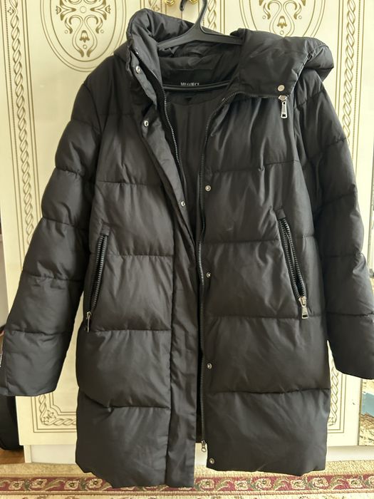 Продается пуховик хороший очень теплый