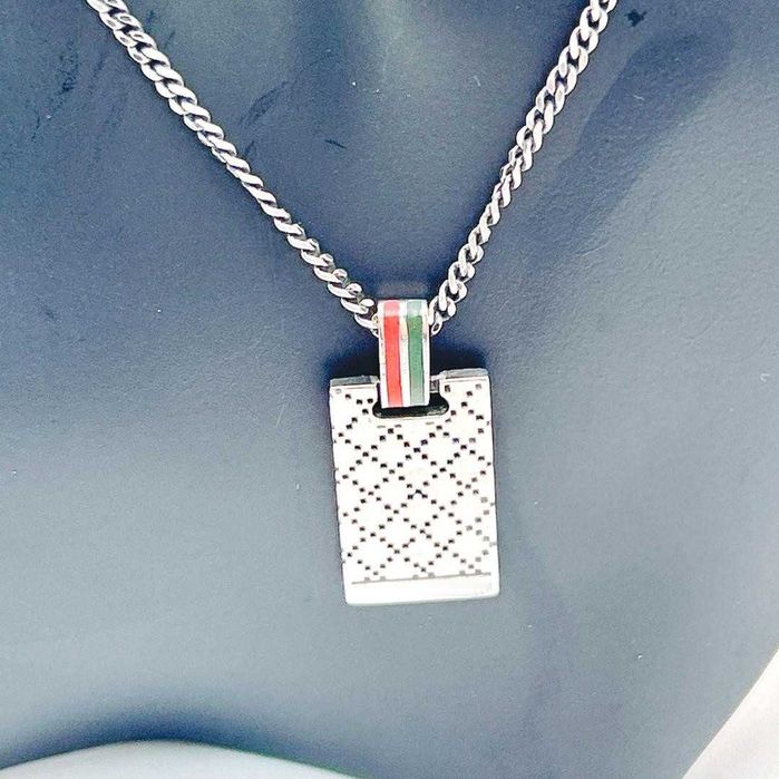 Gucci оригинално колие