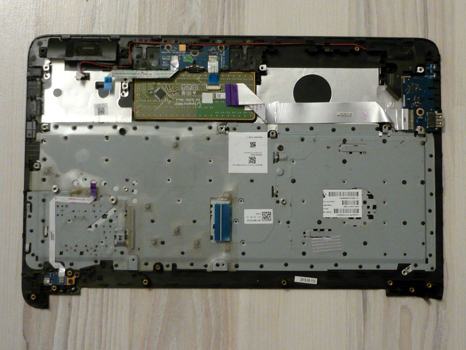 Rama cu tastatura, palmrest, tochpad ,difuzoare Laptop hp 255 G4
