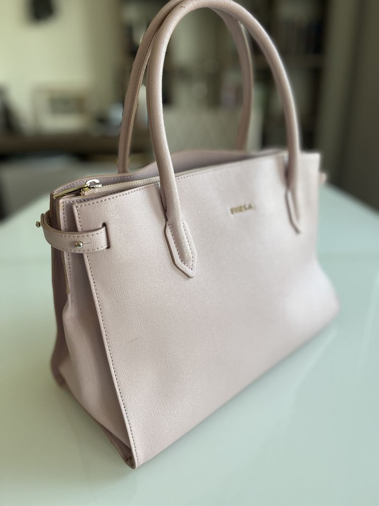 Дамска чанта Furla- отлично състояние