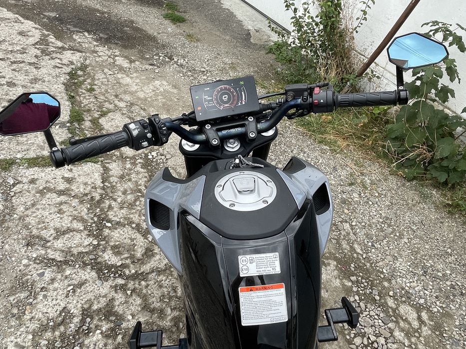 CF Moto 300 NK ABS