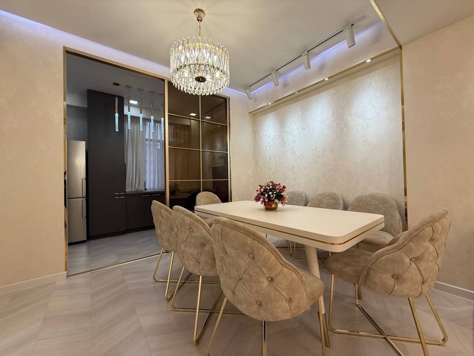 Квартира Ж/К Mega Dom 3/5/8 95 кв.м