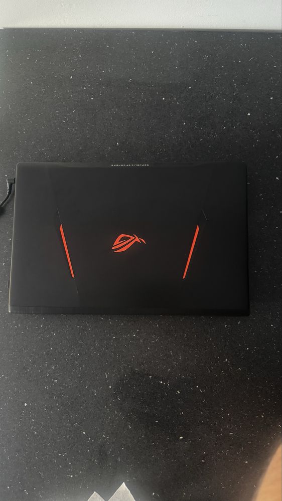 Геймърски лаптоп ASUS ROG STRIX GL753VE-GC169