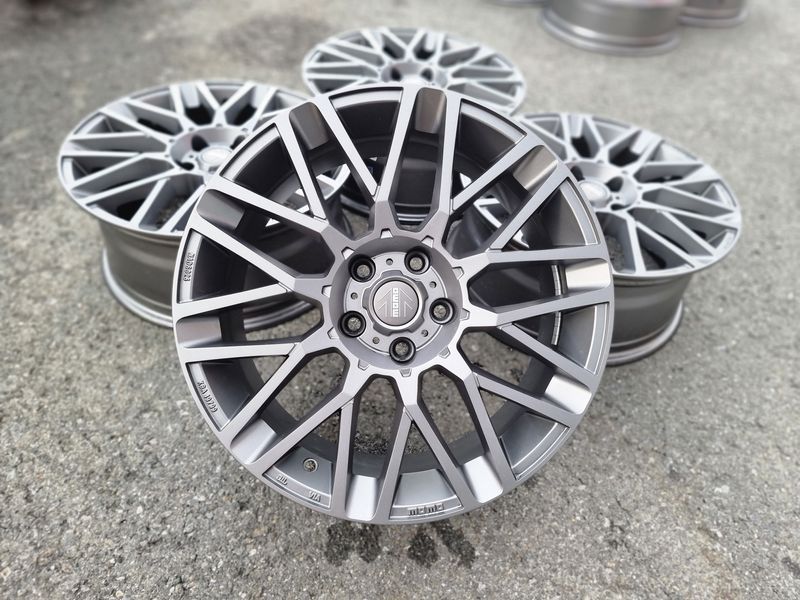 Jante 18'' 5x114 3 Momo 5x114 3 Toyota Kia Hyundai Honda Tesla Renault