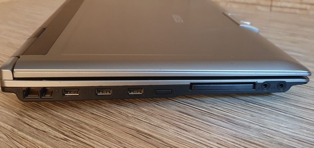 Laptop Asus F5RL