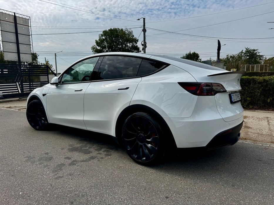 Tesla Model Y Performance - 534 CP - TVA deductibil - Garantie 2031