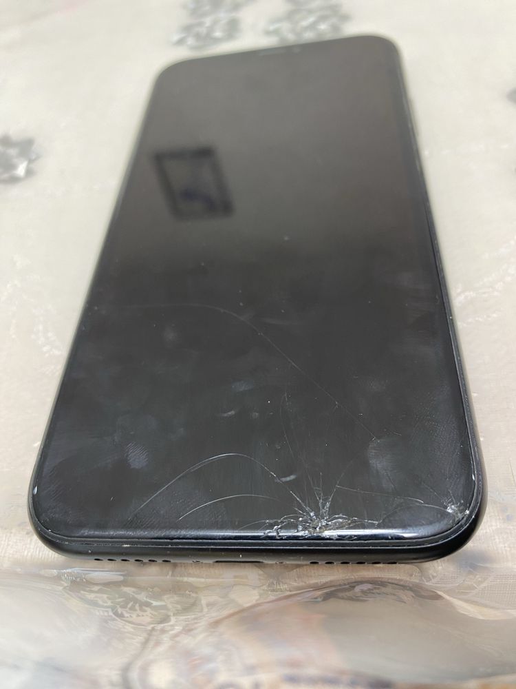 Iphone Xr в хорошем состояний