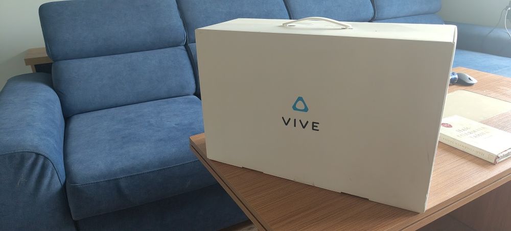 HTC Vive Pro 2 Пълен Комплект