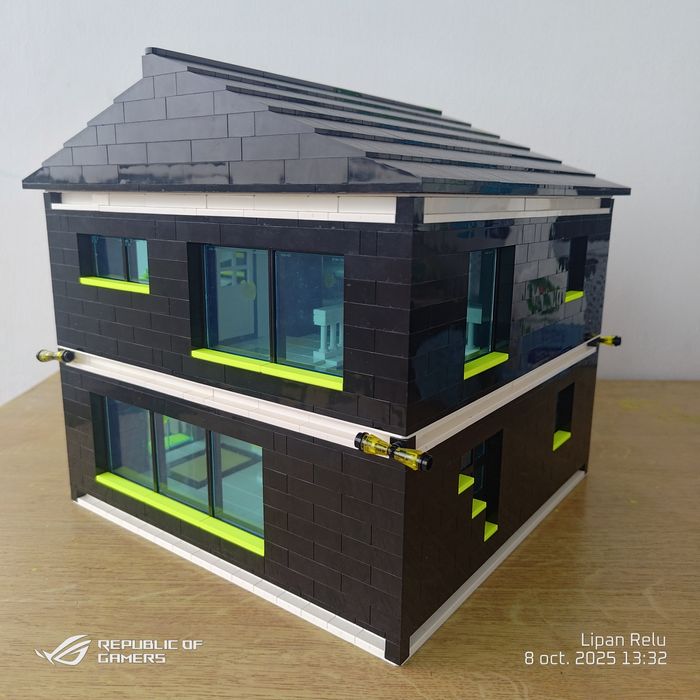 Vând casă din lego.