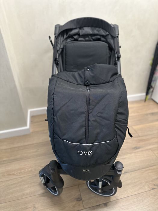 Продам коляску Tomix