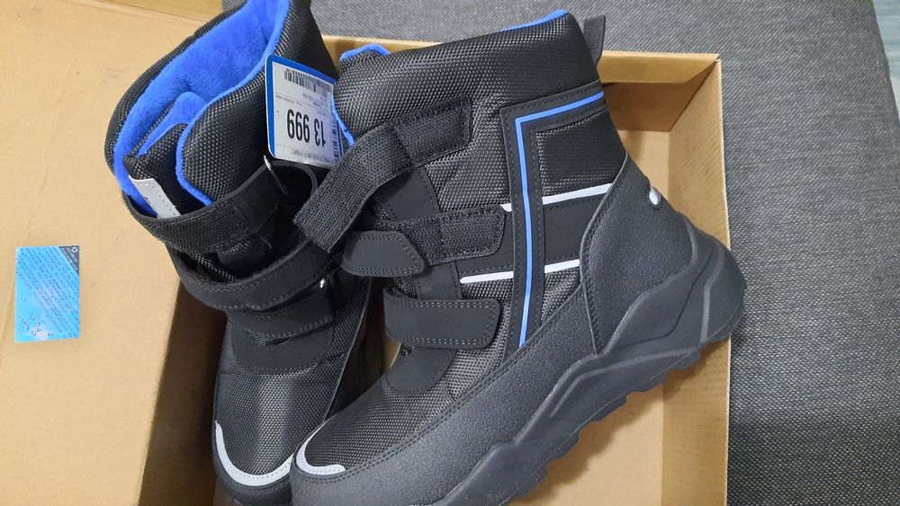 Новая Зимняя обувь на мальчика