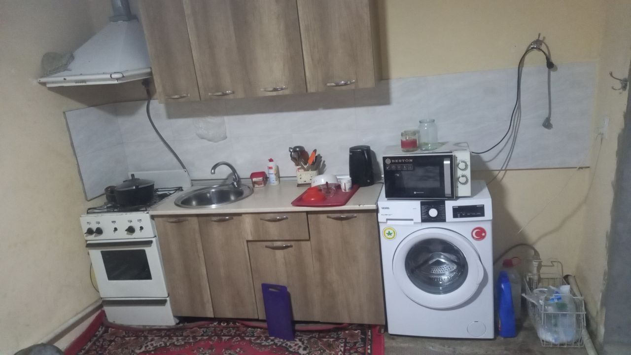 Срочна Уй сотилади