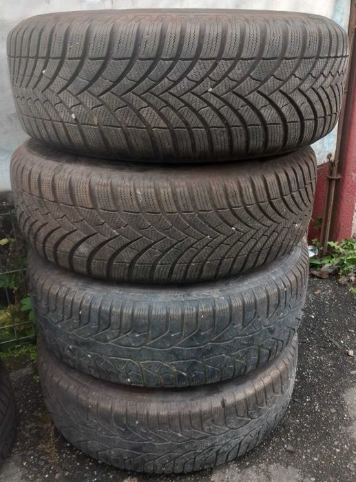 Set jante tabla Dacia Duster cu anvelope iarna 215/65 R16