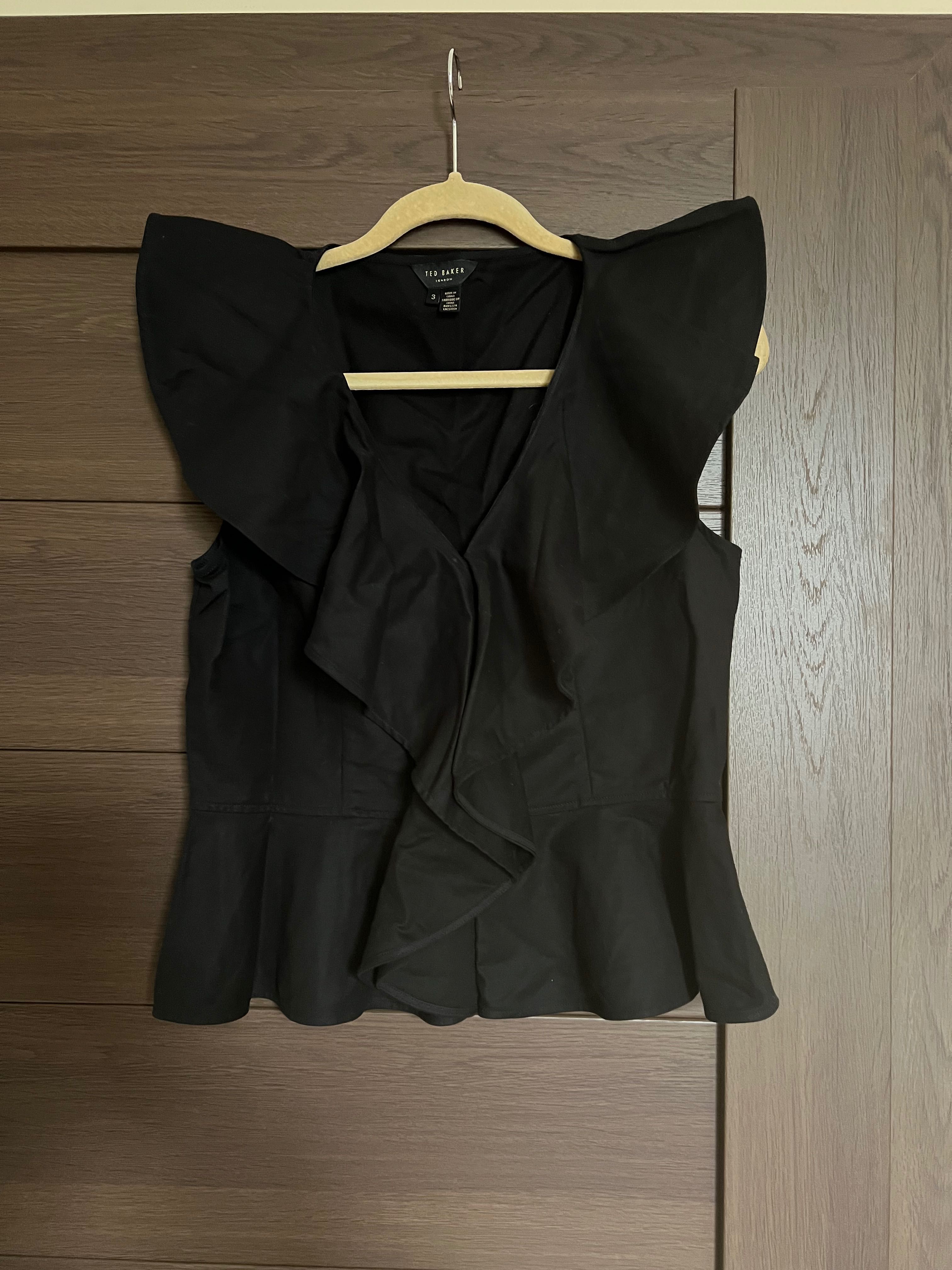Топ на Ted baker