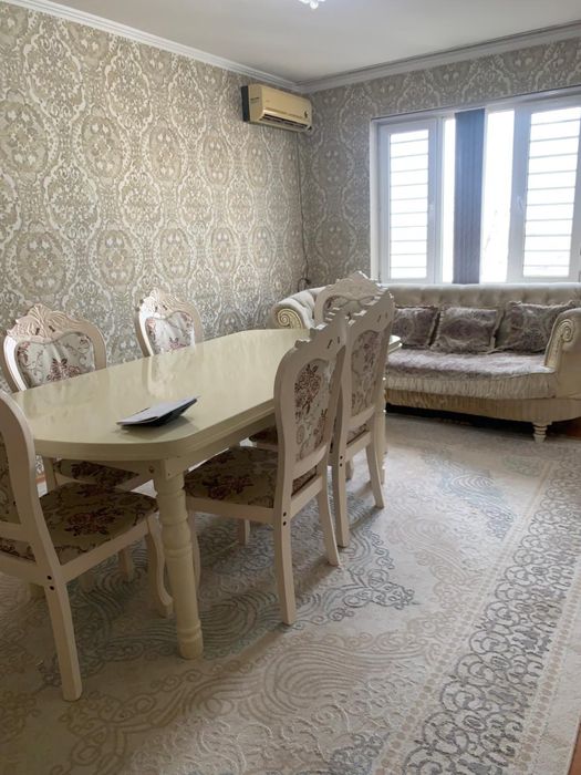 Мебель, срочно сатылады, стол и 6 стулья