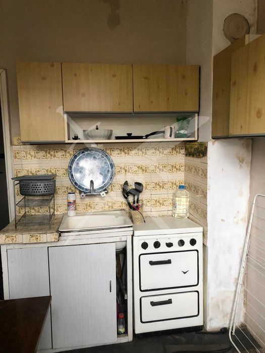 Дава се под наем Двустаен апартамент в Варна, Левски - 40 кв.м за 250 € - Снимка #2