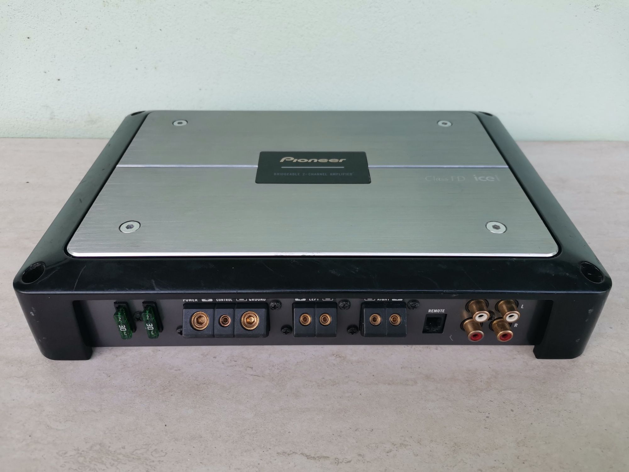Усилвател Pioneer PRS D220