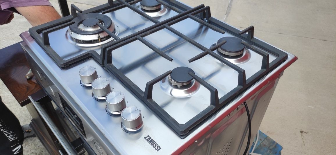Газови котлони Zanussi