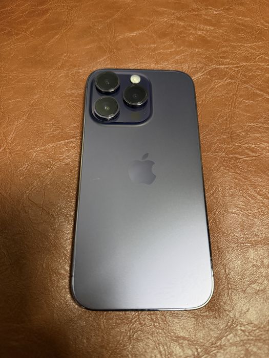 Продам Айфон 14 про 256гб