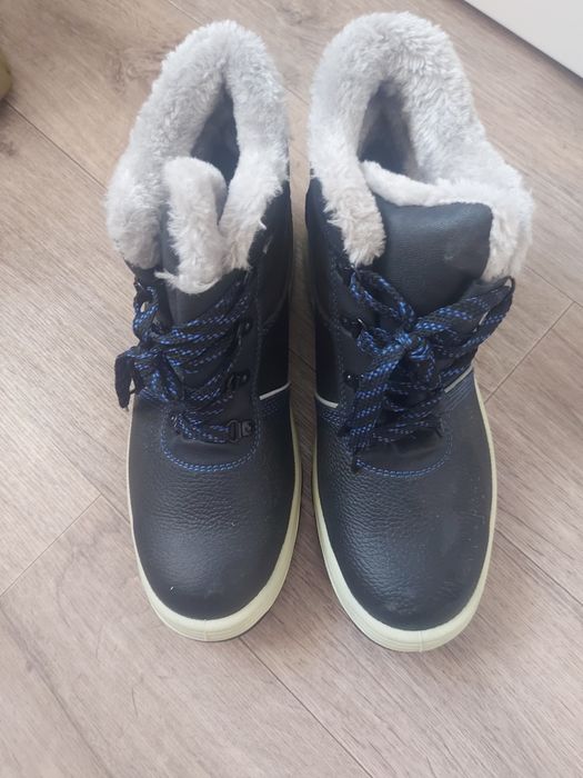 Ботинки сефти. новые