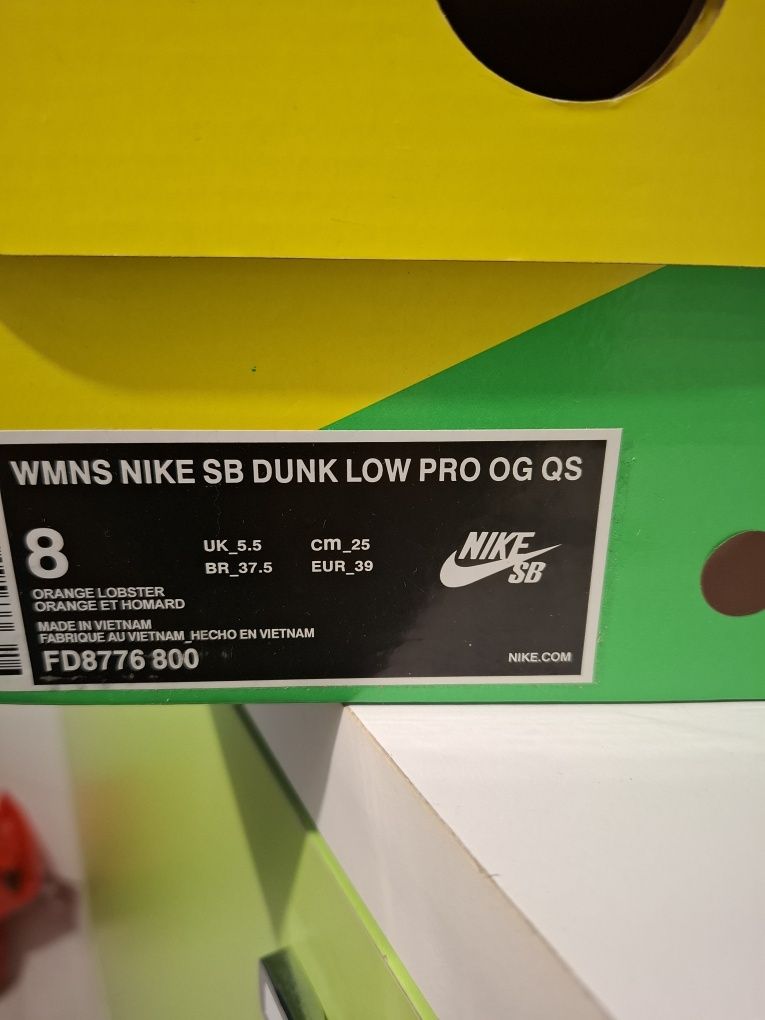 Nike lobster orange
