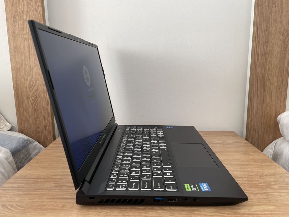 Обменяю на макбук