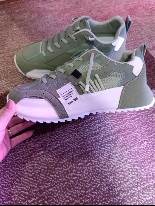 Кроссовки мужские 42-43