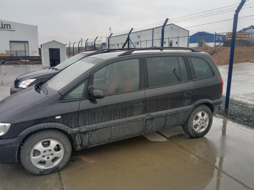 Opel Zafira минивэн