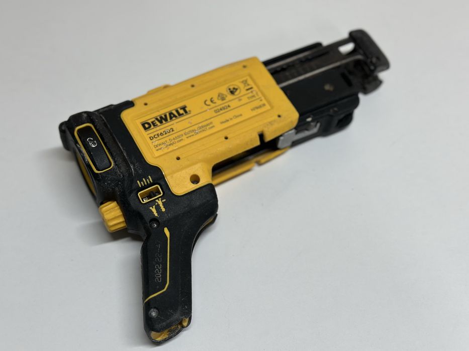 Adaptor DEWALT Magazie De Suruburi DCF6202 Stare buna
