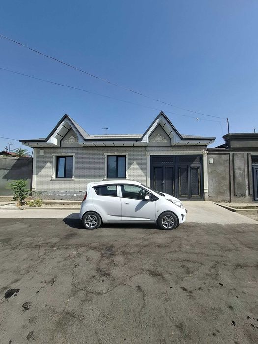 Продаётся дом в Яшнабадском районе ( Сангород)