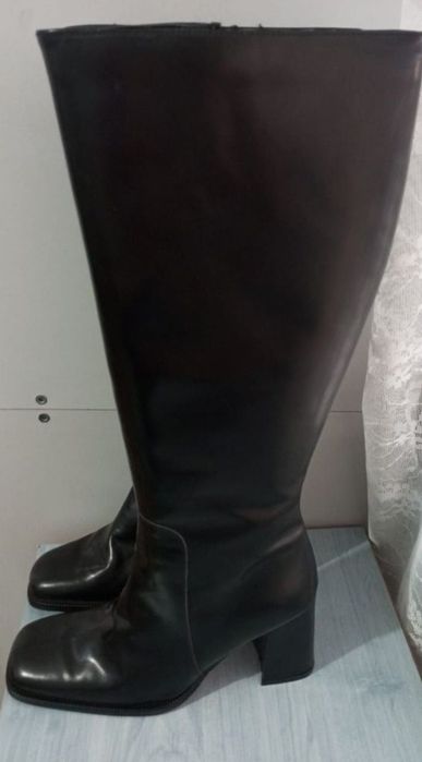 Cizme din piele naturală lăcuită, cu blană, mărimea 37