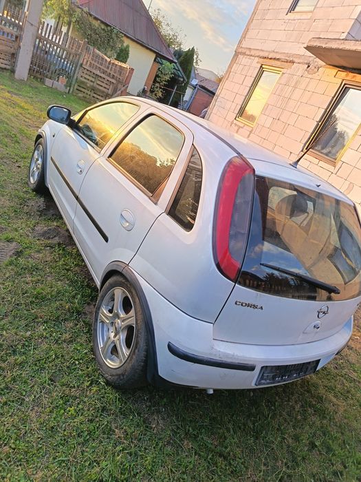 Vand Opel Corsa în stare bună