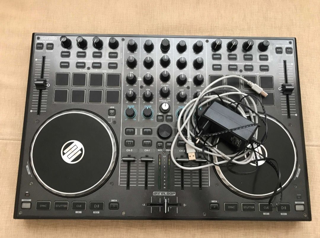 Reloop terminal mix 8