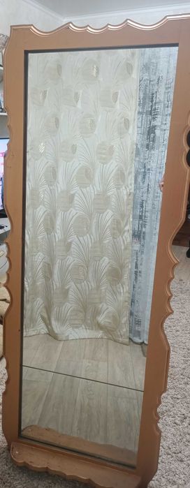 Зеркало на стенное