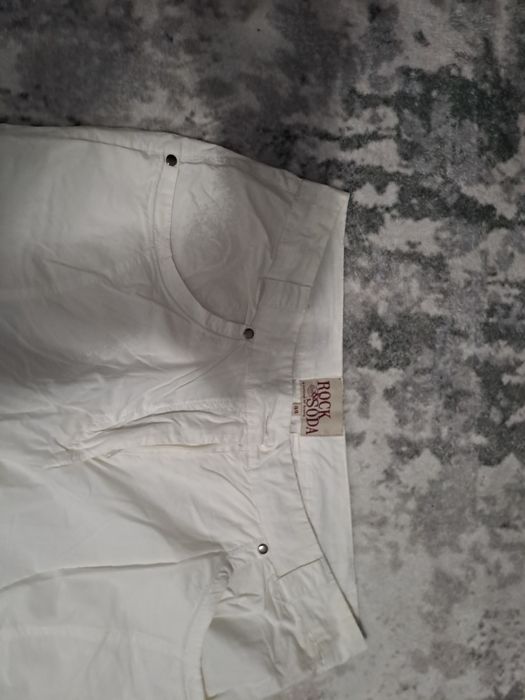 Pantaloni scurti de primăvara,vara